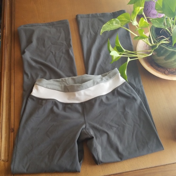 Patagonia Pants - Patagonia women's pliant yoga pants size medium